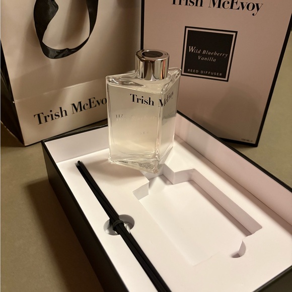 Trish McEvoy Reed Diffuser - Picture 4 of 6